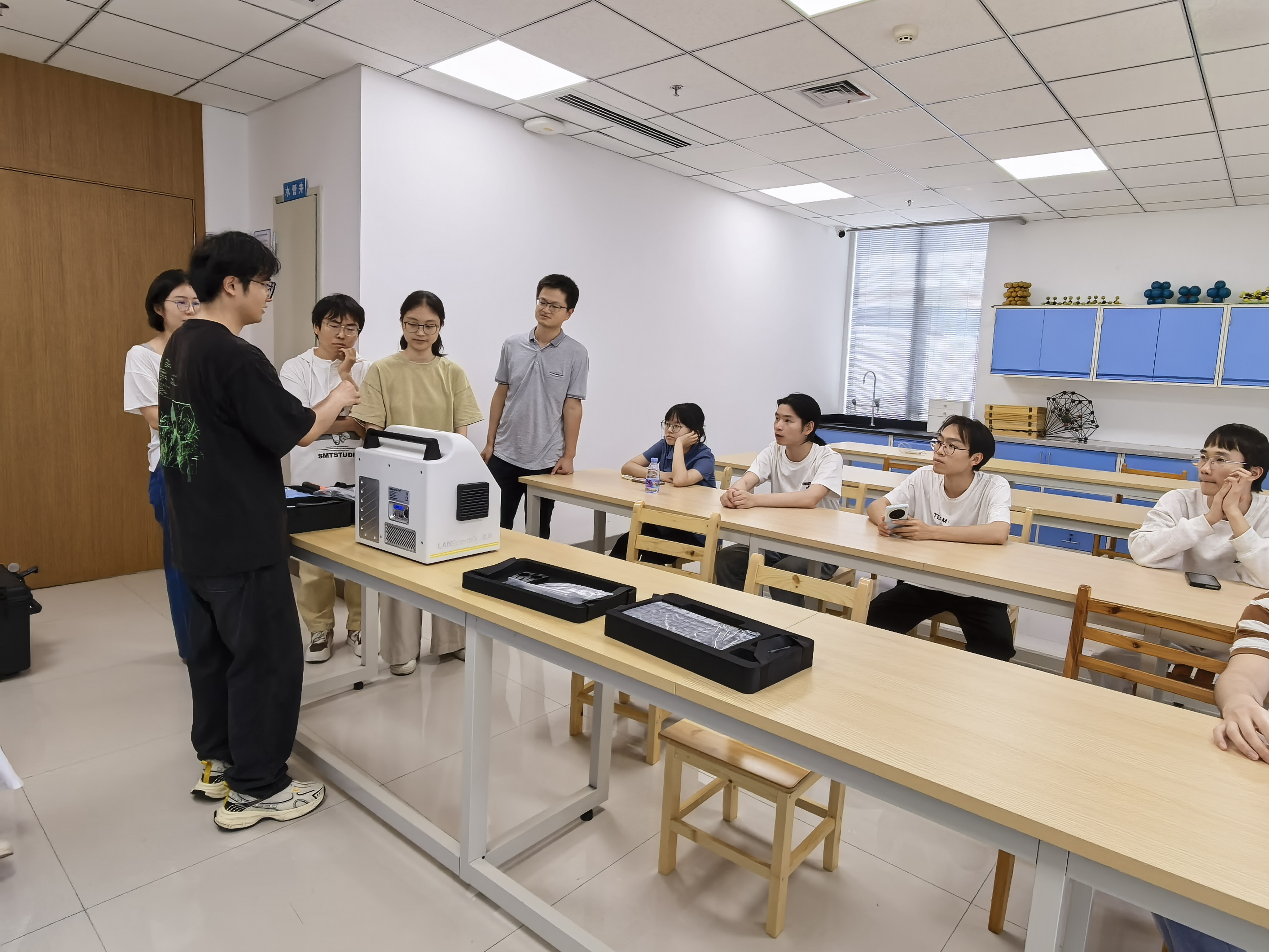 SHINE REX900 便携式X射线衍射仪成功交付中国科学技术大学化学与材料科学学院(图3) SHINE REX900 便携式X射线衍射仪成功交付中国科学技术大学化学与材料科学学院(图3)